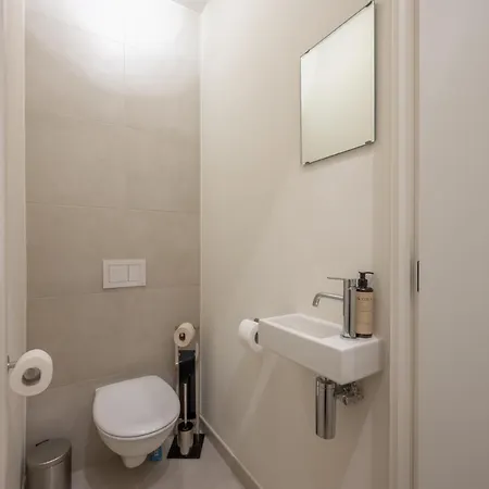 Elegant Retreat - Bright, Quiet & Apartment *